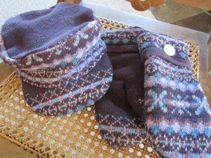 DIY sweater hat and mittens