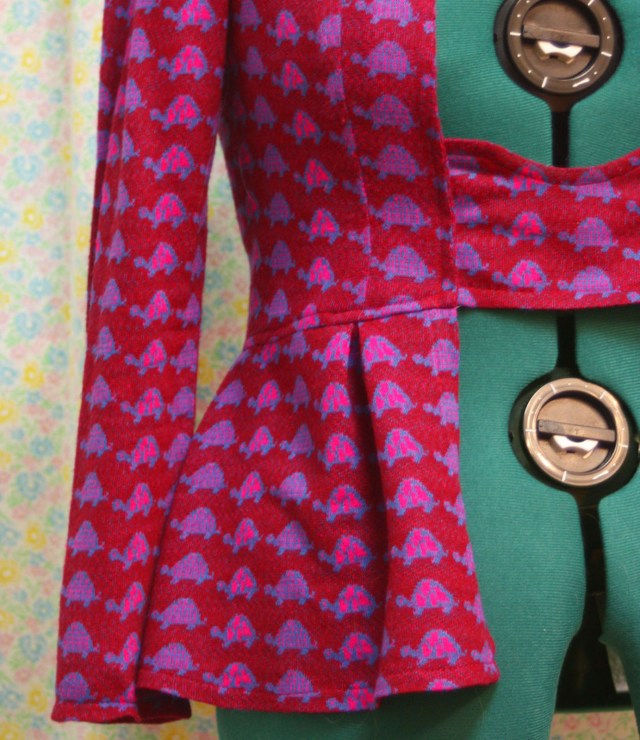 THO - peplum - detail