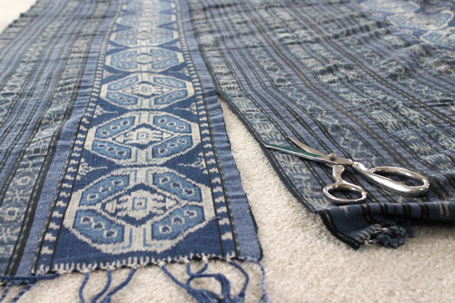 eHow-Project-Throwdown-cut-fabric