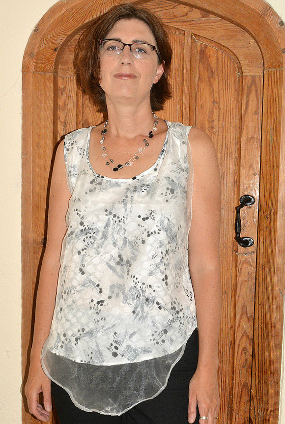 Create a top from a former dress, pattern free