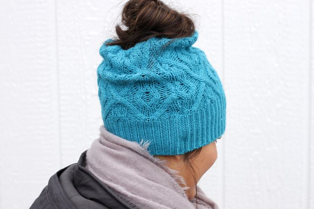 How to look great and avoid hat hair this winter. Make your own messy bun/ponytail hat from an old sweater.