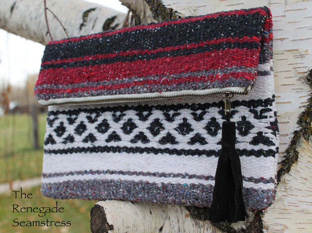 How to make an upcycled zippered clutch