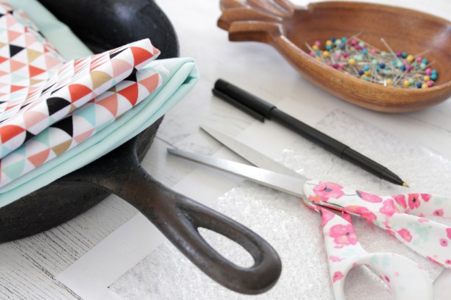 materials needed for How to Sew a Skillet Handle Cover