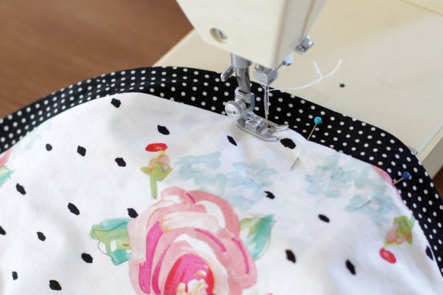 DIY round drawstring makeup bag