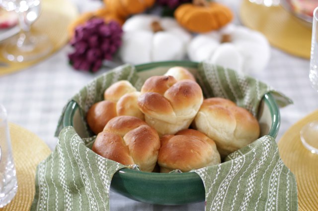 diy fabric bread basket cover