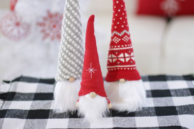 how to make Christmas Gnomes