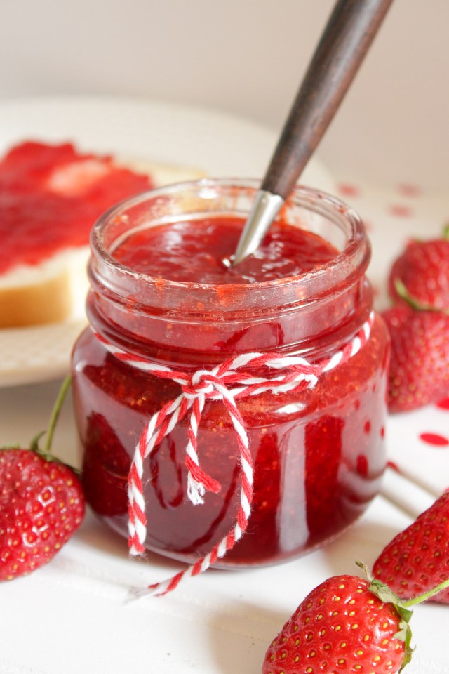 how to make and preserve strawberry jam