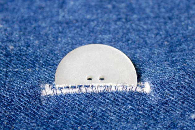 how to sew a buttonhole