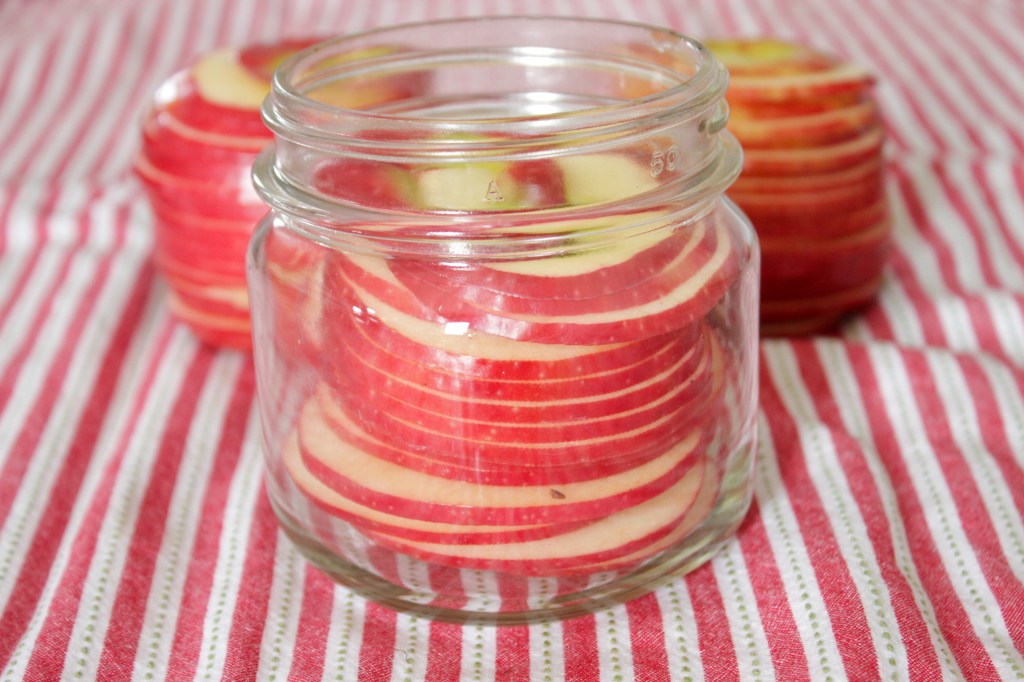 How to make pickled apples