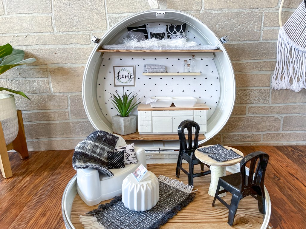 Dollhouse made in a vintage suitcase.