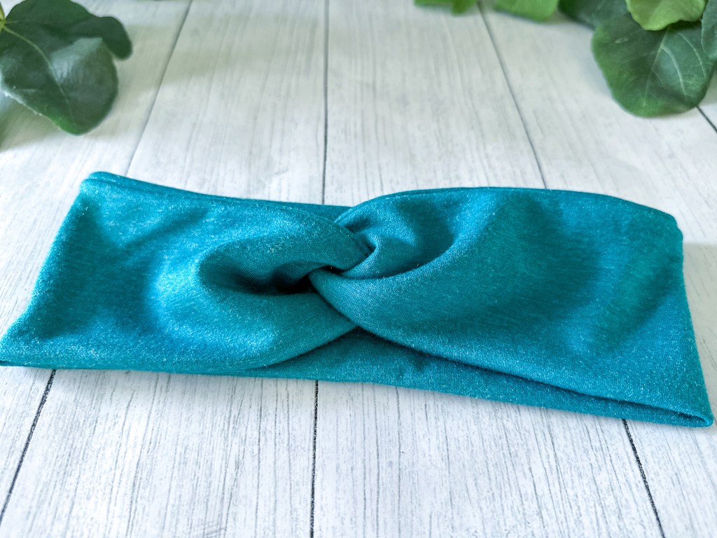 Finished twisted headband